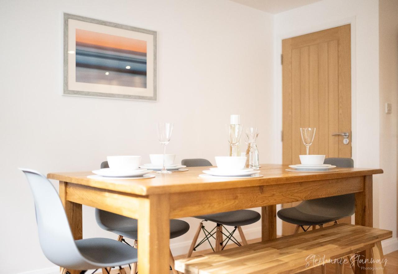 The Lookout, Modern Home From Home, Sleeps 5, With Private Parking & Outside Terrace St Ives  Luaran gambar
