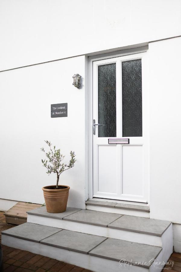 The Lookout, Modern Home From Home, Sleeps 5, With Private Parking & Outside Terrace St Ives  Luaran gambar